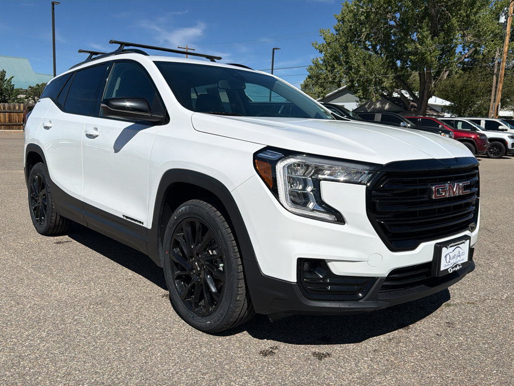 Used 2024 GMC Terrain SLT w/ Elevation Edition AWD/4WD image 4