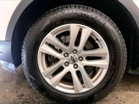 Used 2018 Ford Explorer XLT AWD/4WD image 8