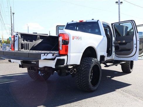 Used 2025 Ford F350 Platinum w/ Platinum Plus Package AWD/4WD image 41
