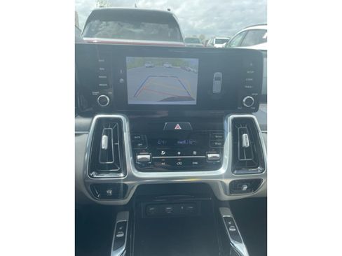 Used 2022 Kia Sorento SX image 12