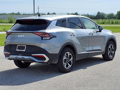 Used 2023 Kia Sportage LX image 2