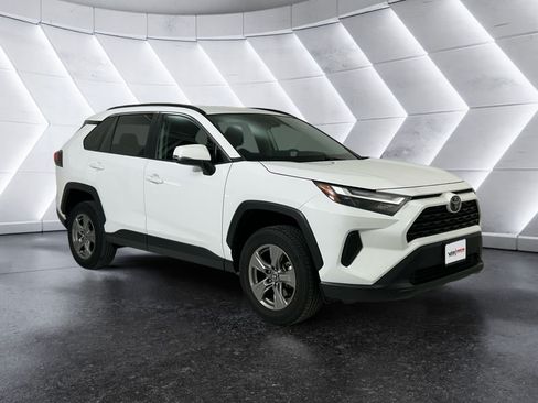 Used 2024 Toyota RAV4 XLE FWD image 1