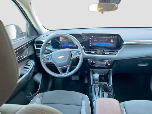 Used 2024 Chevrolet TrailBlazer LT image 20