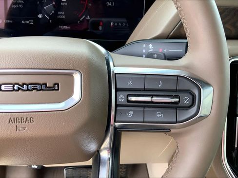 Used 2025 GMC Yukon XL Denali w/ LPO, Floor Liner Package image 25