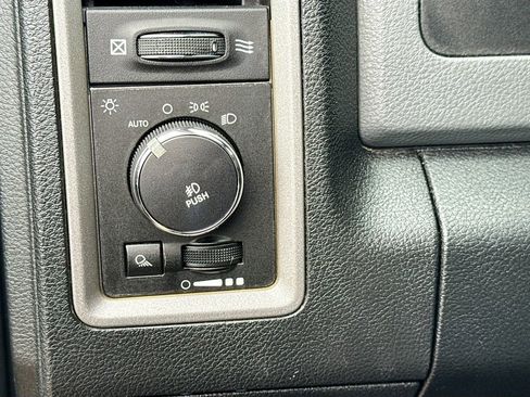 Used 2013 RAM 1500 Express image 11