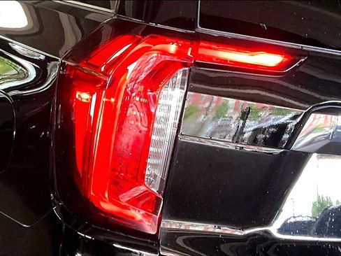 Used 2023 GMC Yukon Denali Ultimate AWD/4WD image 55