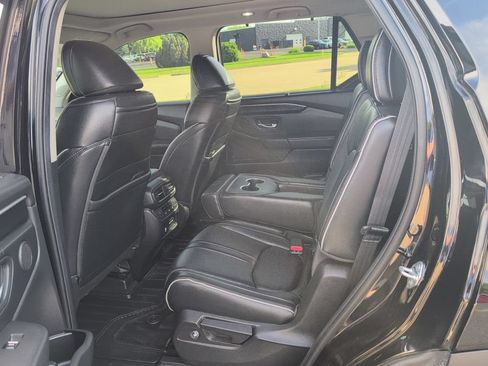 Used 2025 Honda Pilot Elite image 33