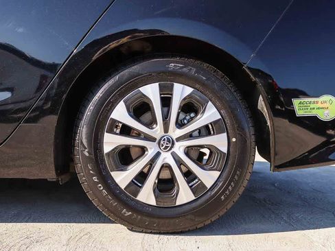 Used 2022 Toyota Prius Prime XLE FWD image 10