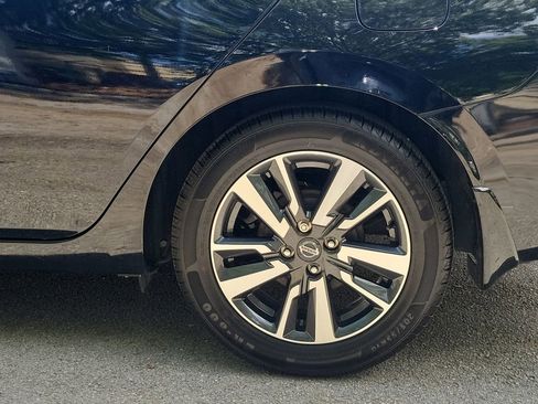 Certified 2022 Nissan Versa SV w/ Trunk Package FWD image 12
