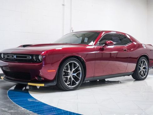 Used 2019 Dodge Challenger GT w/ Plus Package RWD image 4