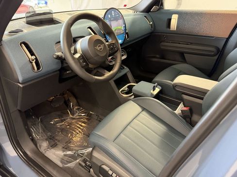 Certified 2025 MINI Cooper Countryman S w/ Comfort Package Max image 10