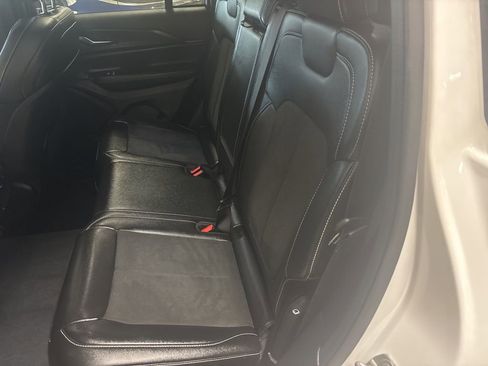 Used 2023 Jeep Grand Cherokee Altitude image 25