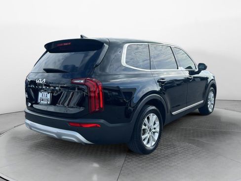Used 2022 Kia Telluride LX AWD/4WD image 3