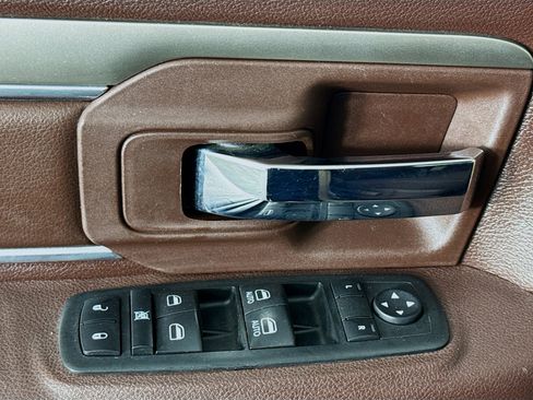 Used 2020 RAM 1500 Classic SLT image 22