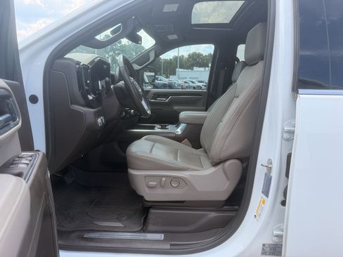 Used 2024 GMC Sierra 2500 SLT w/ SLT Premium Package AWD/4WD image 14