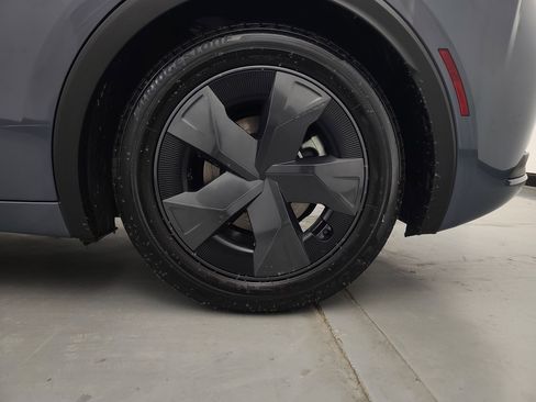 Used 2025 Toyota Prius LE image 10