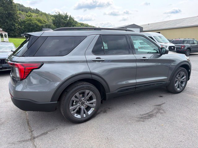 Used 2026 Ford Explorer Active w/ Active Comfort Package AWD/4WD image 8