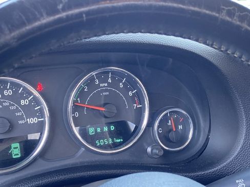 Used 2014 Jeep Wrangler Sport w/ Connectivity Group AWD/4WD image 18