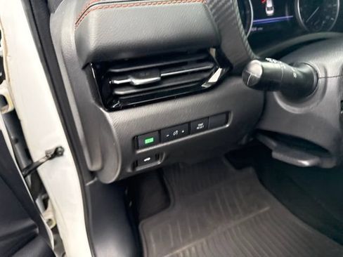 Used 2022 Nissan Sentra SR FWD image 9