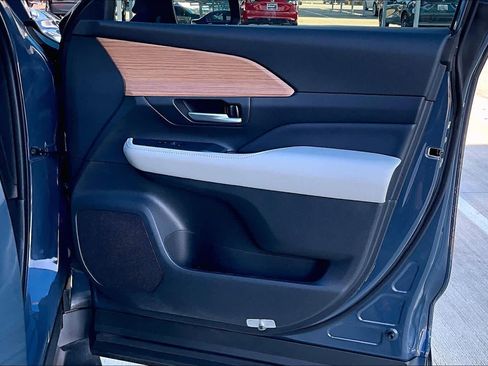 Used 2025 Toyota Grand Highlander Limited image 23