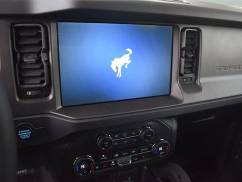 New 2025 Ford Bronco Badlands image 8