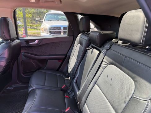 Used 2020 Ford Escape Titanium w/ Titanium Premium Package 2.0 image 11