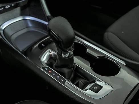 Used 2022 Chevrolet Malibu LT FWD image 26