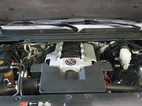 Used 2015 Cadillac Escalade Premium AWD/4WD image 10