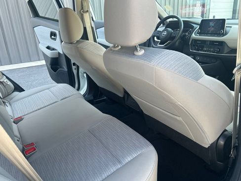 Certified 2023 Nissan Rogue SV FWD image 25