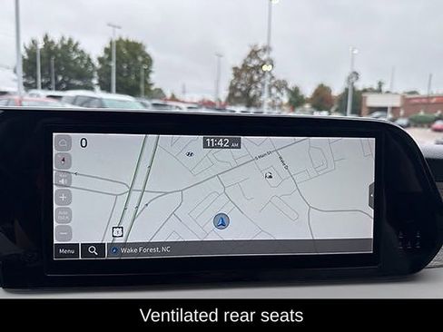 Used 2023 Hyundai Palisade Calligraphy image 42