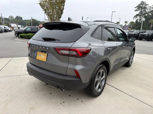 Used 2026 Ford Escape ST-Line w/ Tech Pack #1 FWD image 10