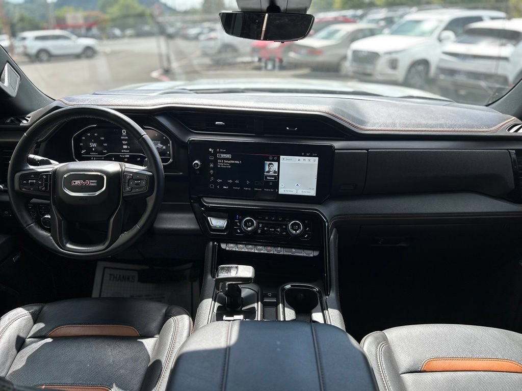 Used 2025 GMC Sierra 1500 AT4 w/ Technology Package AWD/4WD image 25