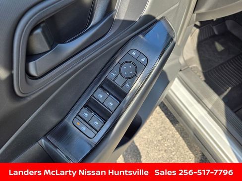 Used 2025 Nissan Rogue S FWD image 21