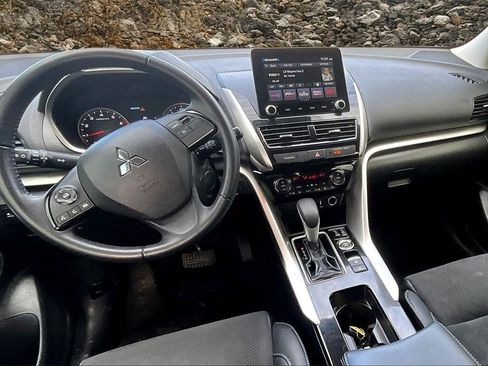 Used 2023 Mitsubishi Eclipse Cross SE image 14