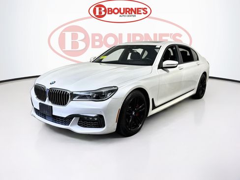 Used 2018 BMW 750i xDrive AWD/4WD image 9