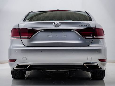 Used 2013 Lexus LS 460 AWD w/ Comfort Pkg image 7