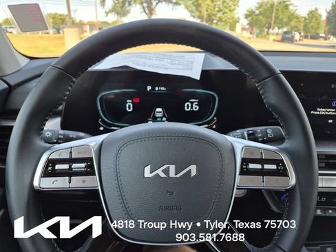 Certified 2025 Kia Telluride LX FWD image 25
