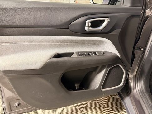 Certified 2023 Jeep Compass Latitude image 5