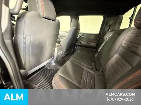 Used 2025 Nissan Frontier PRO-4X w/ Pro Convenience Package image 36