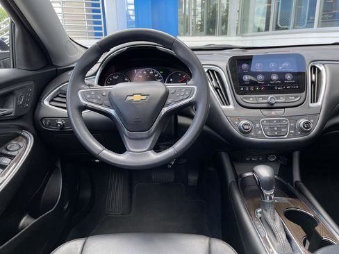 Used 2022 Chevrolet Malibu Premier FWD image 19