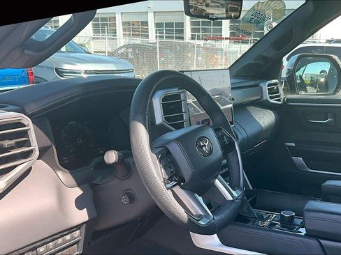Used 2025 Toyota Tundra Platinum AWD/4WD image 15