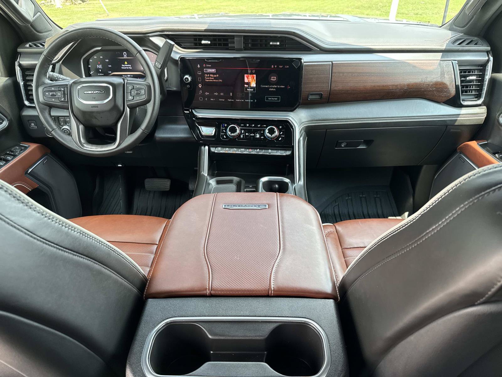 Used 2026 GMC Sierra 2500 Denali Ultimate w/ Max Trailering Package AWD/4WD image 21