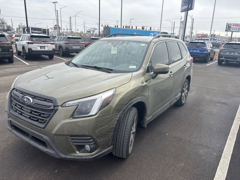 Used 2023 Subaru Forester Limited image 2