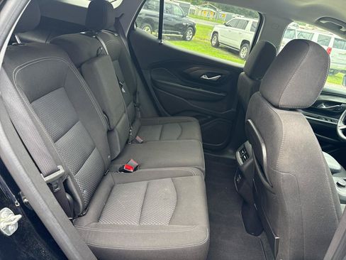 Used 2024 GMC Terrain SLE FWD image 17
