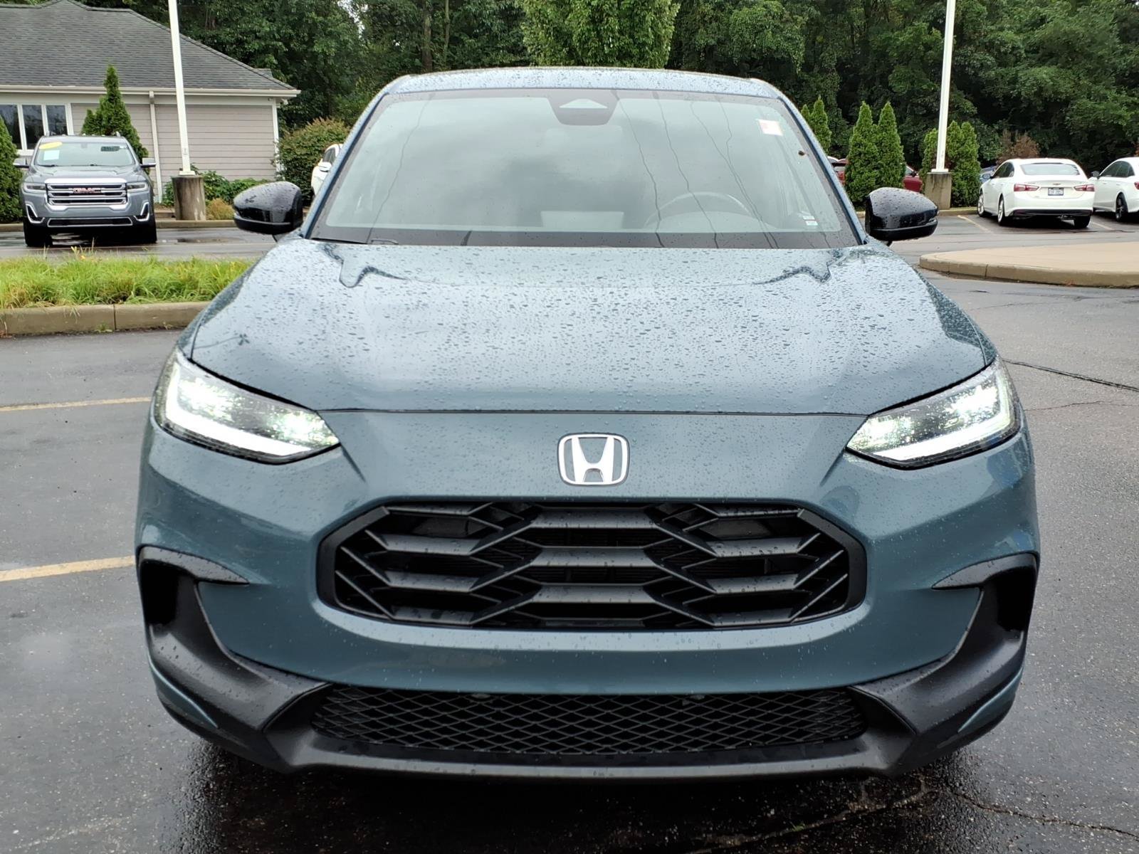 Certified 2025 Honda HR-V Sport image 2