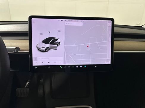 Used 2021 Tesla Model Y Long Range image 18