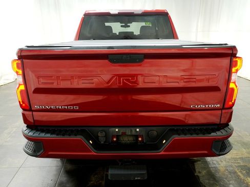 Used 2020 Chevrolet Silverado 1500 Custom w/ Custom Value Package AWD/4WD image 5