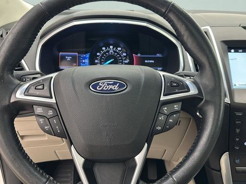 Used 2016 Ford Edge Titanium w/ Equipment Group 302A AWD/4WD image 18