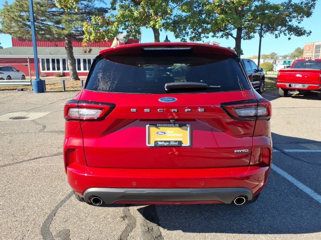Used 2024 Ford Escape ST-Line w/ Tech Pack #1 AWD/4WD image 8