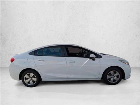 Used 2016 Chevrolet Cruze LS image 4